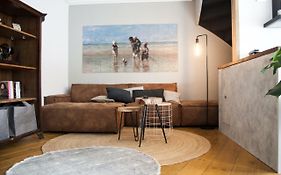 Since 89 Guesthouse Close To The Beach